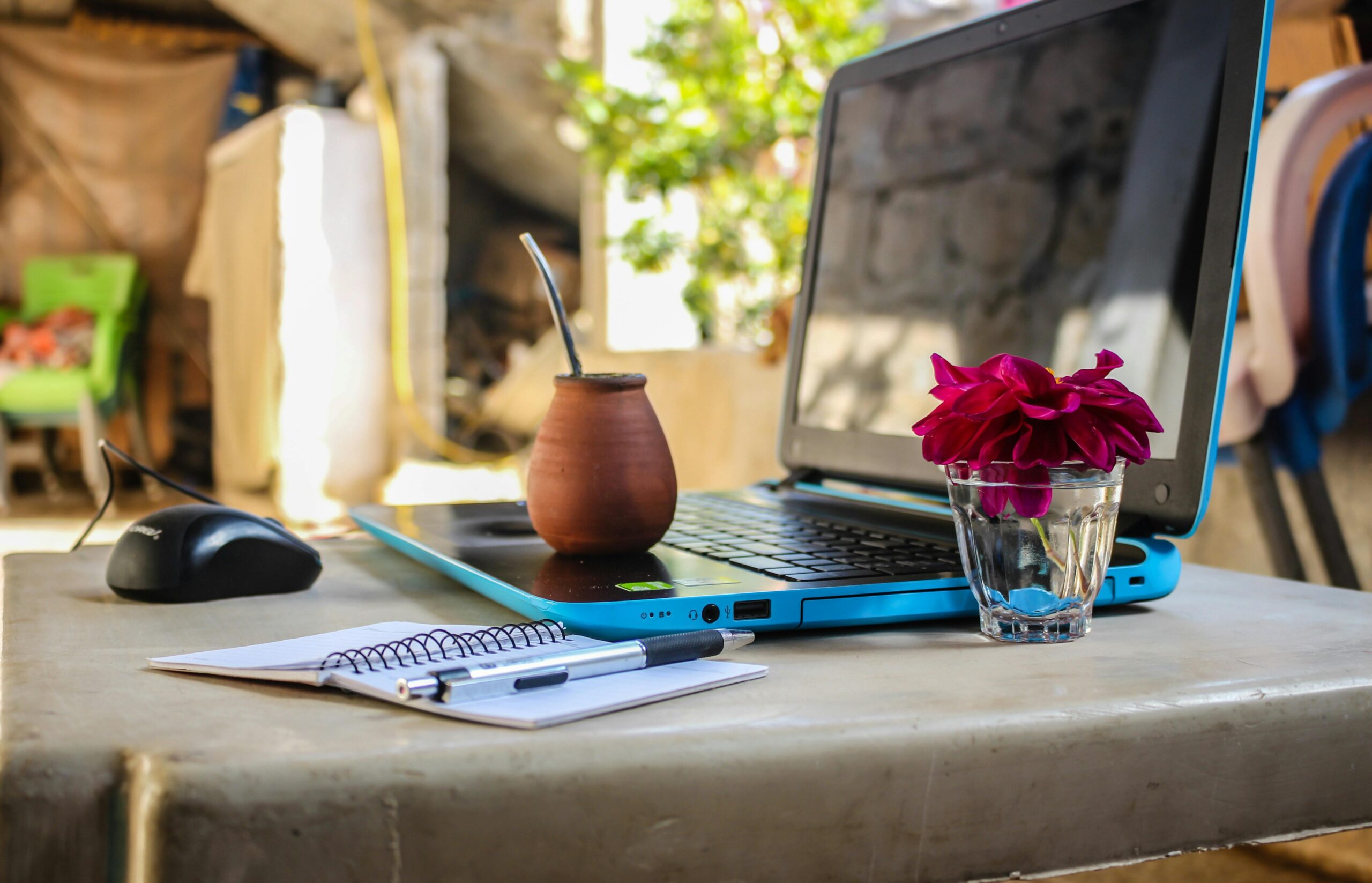 photo of a digital nomad work setup